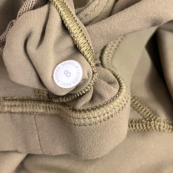 EUC Olive green lululemon align tank top 8 - Picture 2 of 4